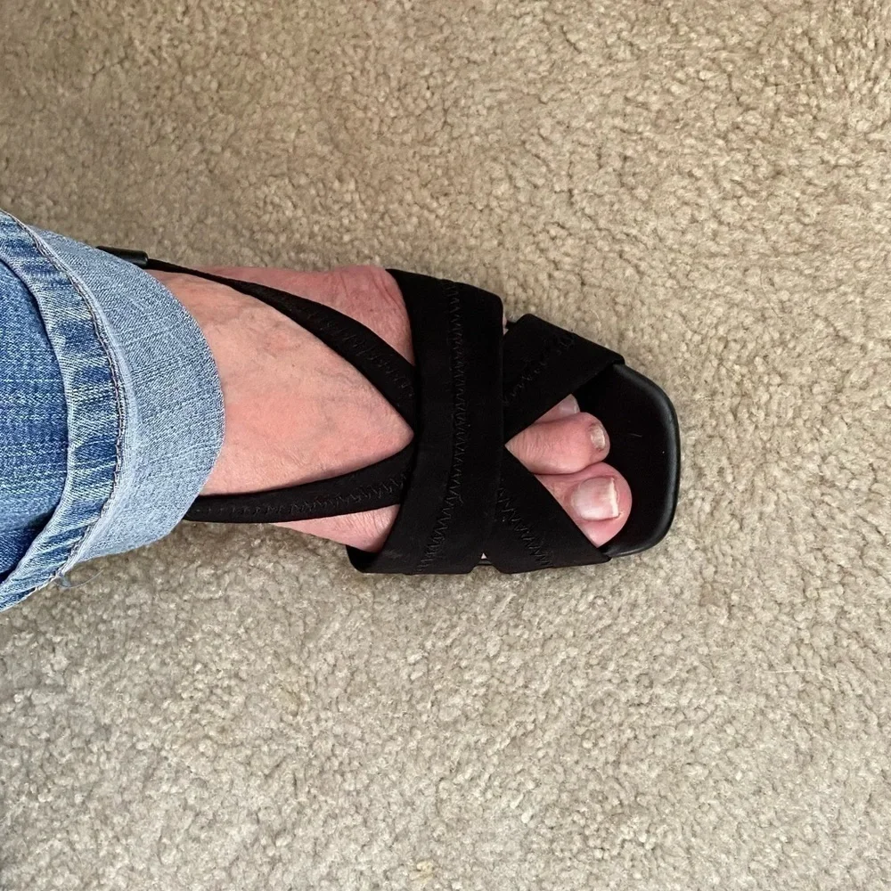 Etienne Aigner Black Size 9 1/2 Shoe (great for Prom or wedding)